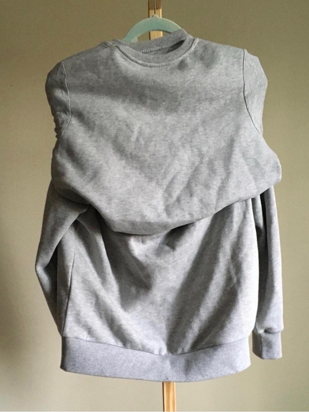Cozy Crewneck Sweatshirt in Light Gray - Picture 3 of 6